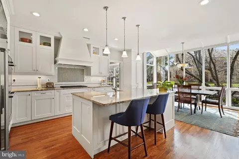 Kitchen - 10 Meyer Point Ct, Potomac, MD 20854 photo 1 of 9