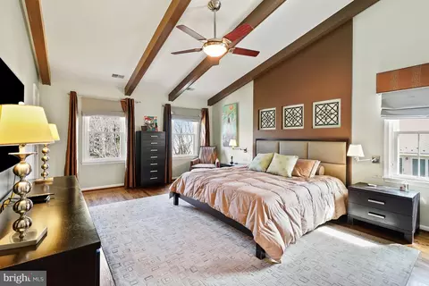 Bedroom - 10 Meyer Point Ct, Potomac, MD 20854 photo 1 of 6