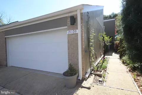 19109 Brooke Grove Ct, Montgomery Village, MD 20886