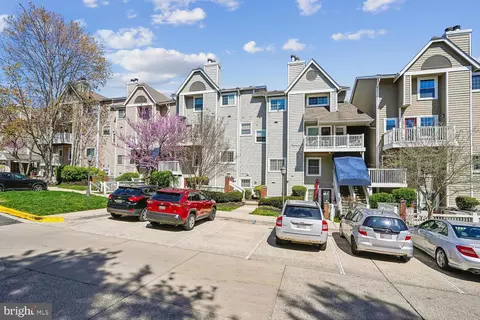 5804 Inman Park Cir #210, North Bethesda, MD 20852