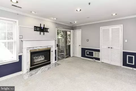 Living - 2 Parker Farm Ct, Silver Spring, MD 20906 photo 3 of 6