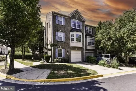 Exterior - 2 Parker Farm Ct, Silver Spring, MD 20906 photo 2 of 6