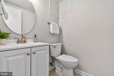 Bath - 217 Kimblewick Dr, Silver Spring, MD 20904 photo 8 of 8
