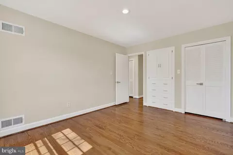 Bedroom - 217 Kimblewick Dr, Silver Spring, MD 20904 photo 6 of 6