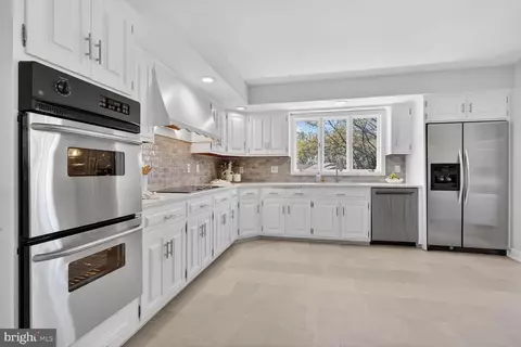 Kitchen - 217 Kimblewick Dr, Silver Spring, MD 20904 photo 2 of 4