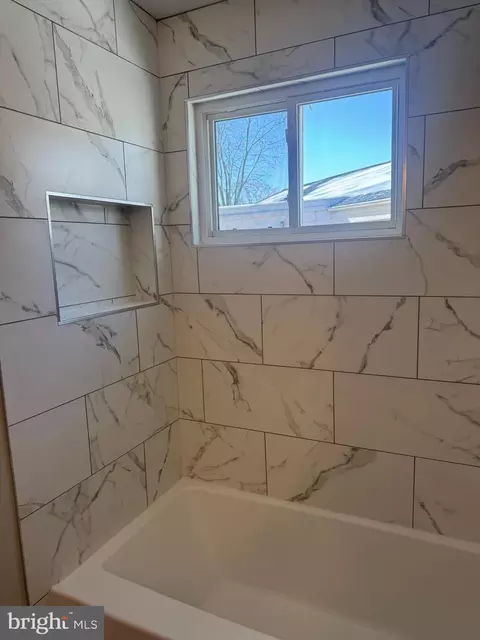 Bath - 2904 Fenimore Rd, Silver Spring, MD 20902 photo 4 of 6