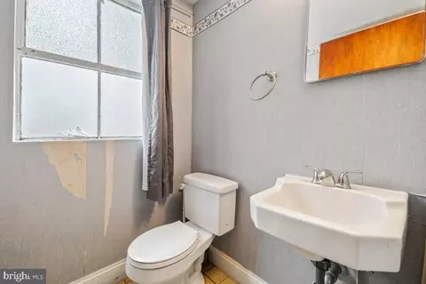 Bath - 4008 Adams Dr, Silver Spring, MD 20902 photo 1 of 1