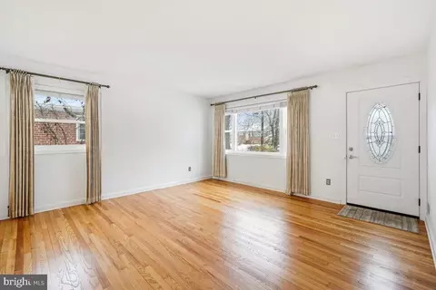 Living - 4008 Adams Dr, Silver Spring, MD 20902 photo 2 of 7