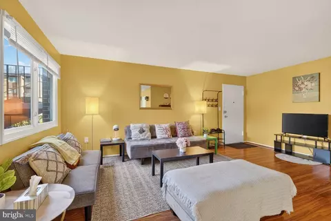 3850 Bel Pre Rd #3850-4, Silver Spring, MD 20906