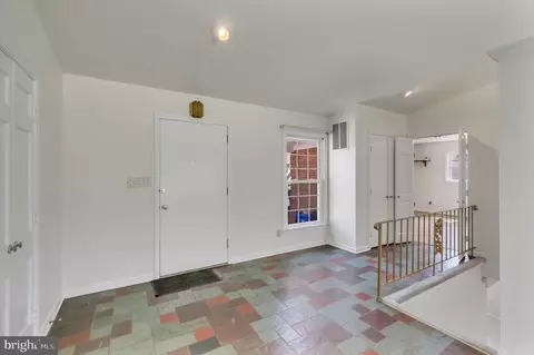 Entry Way - 14212 Rippling Brook Dr, Silver Spring, MD 20906 photo 2 of 4