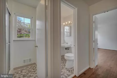 Entry Way - 14212 Rippling Brook Dr, Silver Spring, MD 20906 photo 4 of 4