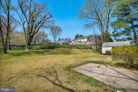 Exterior - 14212 Rippling Brook Dr, Silver Spring, MD 20906 photo 5 of 7