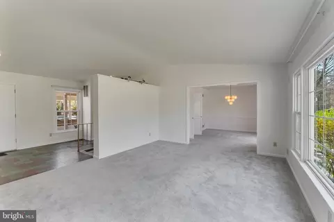 Living - 14212 Rippling Brook Dr, Silver Spring, MD 20906 photo 3 of 4