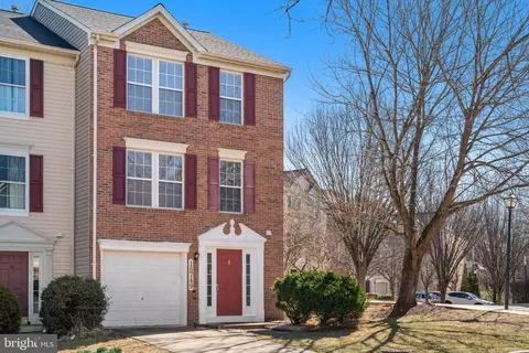18749 Harmony Woods Ln, Germantown, MD 20874