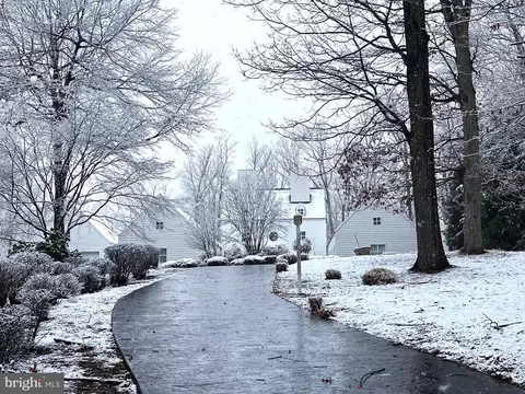 10310 Riverwood, Potomac, MD 20854