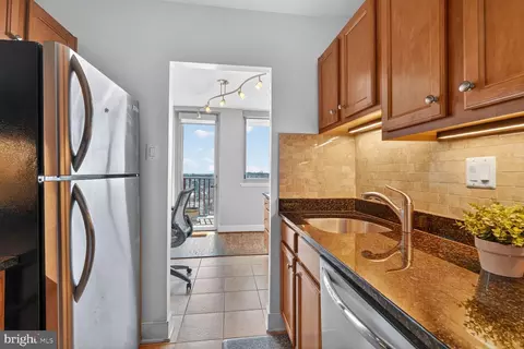 1220 Blair Mill Rd #1403, Silver Spring, MD 20910 photo 14