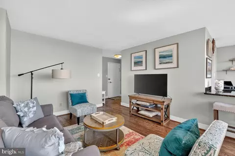 1220 Blair Mill Rd #1403, Silver Spring, MD 20910 photo 5