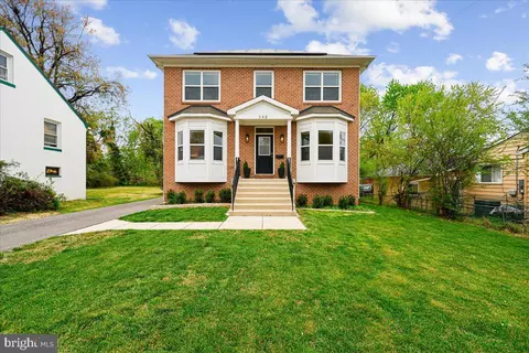 348 Howard Ave, Rockville, MD 20850