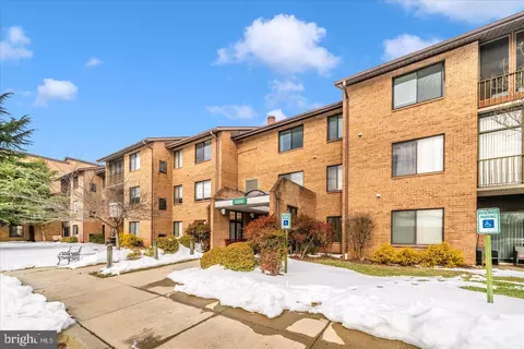 15316 Pine Orchard Dr #82-2H, Silver Spring, MD 20906 photo 2