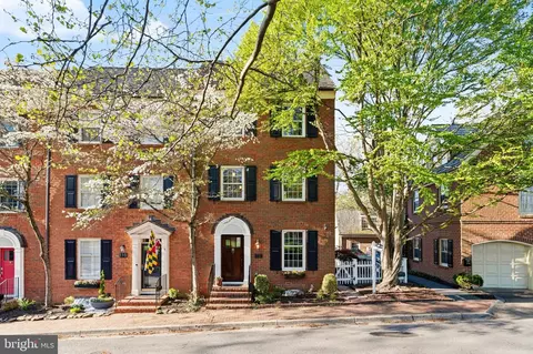 112 Kent Square Rd, Gaithersburg, MD 20878