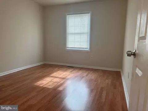 10829 Bucknell Dr #33, Silver Spring, MD 20902 photo 9