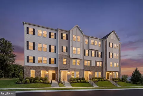 19566 Village Walk Dr, Montgomery Village, MD 20886
