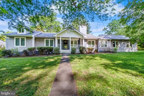 7516 Glenriddle Rd, Bethesda, MD 20817