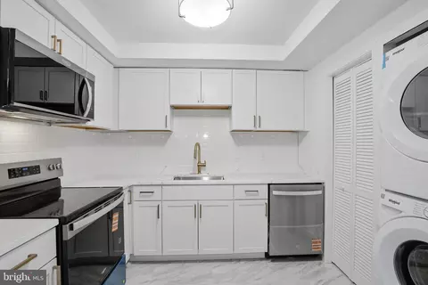 10028 Stedwick Rd #102, Montgomery Village, MD 20886