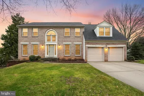 4 Leatherbark Ct, Germantown, MD 20874