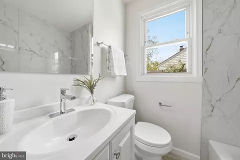 Bath - 12304 Livingston St, Silver Spring, MD 20902 photo 2 of 2
