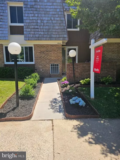 19103 Capehart Dr, Montgomery Village, MD 20886