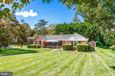 7100 Western Ave, Chevy Chase, MD 20815