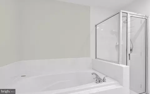 Bath - 8509 2nd Ave, Silver Spring, MD 20910 photo 1 of 2