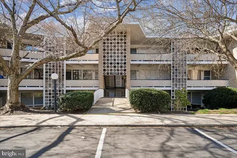 7529 Spring Lake Dr #7529-C1, Bethesda, MD 20817