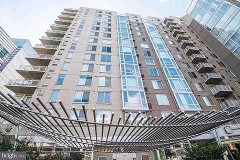 930 Wayne Ave #1302, Silver Spring, MD 20910 photo 2