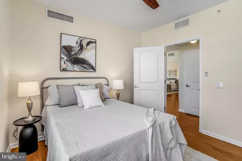 Bedroom - 930 Wayne Ave #1009, Silver Spring, MD 20910 photo 3 of 3