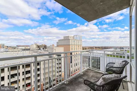 Exterior - 930 Wayne Ave #1009, Silver Spring, MD 20910 photo 1 of 6