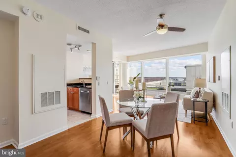 Dining - 930 Wayne Ave #1009, Silver Spring, MD 20910 photo 2 of 3