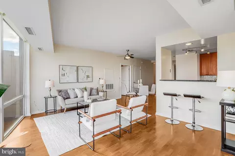 Living - 930 Wayne Ave #1009, Silver Spring, MD 20910 photo 2 of 4