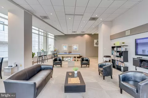 Living - 930 Wayne Ave #1009, Silver Spring, MD 20910 photo 3 of 4