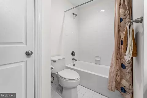 Bath - 1627 Whitehall Dr, Silver Spring, MD 20904 photo 4 of 5