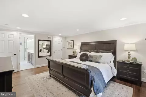 Bedroom - 1 Paddock Ct, Potomac, MD 20854 photo 2 of 8