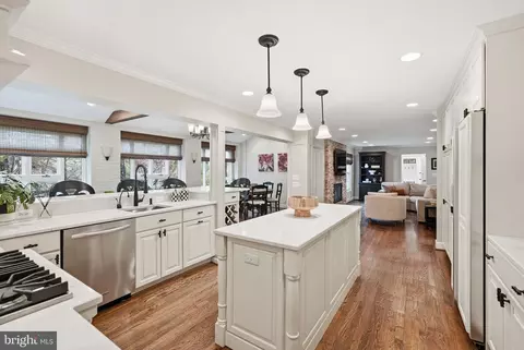 Kitchen - 1 Paddock Ct, Potomac, MD 20854 photo 2 of 2