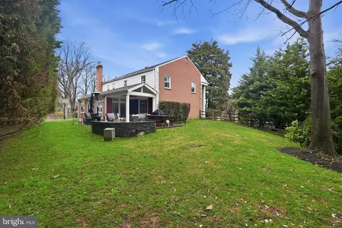 Exterior - 1 Paddock Ct, Potomac, MD 20854 photo 3 of 6