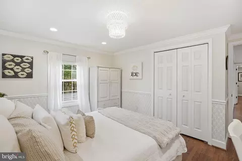 Bedroom - 1 Paddock Ct, Potomac, MD 20854 photo 6 of 8