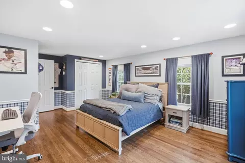 Bedroom - 1 Paddock Ct, Potomac, MD 20854 photo 4 of 8