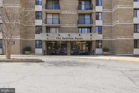 4 Monroe St #4-511, Rockville, MD 20850