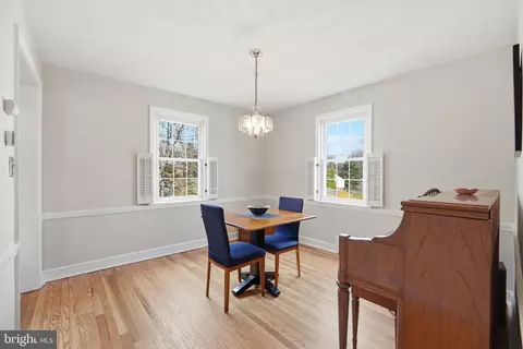 2406 Churchill Rd, Silver Spring, MD 20902 photo 4
