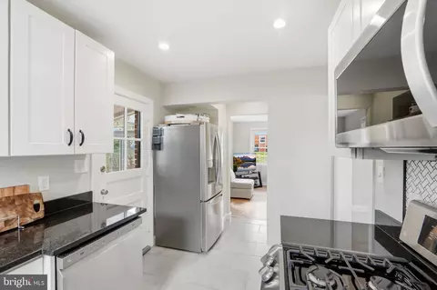 2406 Churchill Rd, Silver Spring, MD 20902 photo 8