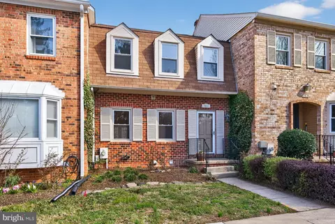 7521 Coddle Harbor Ln, Potomac, MD 20854